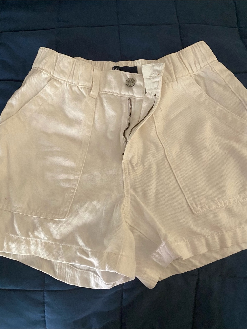 GAP Cream High-Waist Front-Pocket Shorts